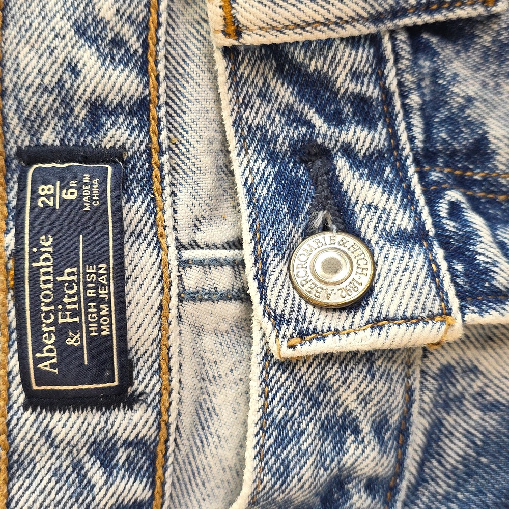 Abercrombie & Fitch 100% Cotton High Rise Mom Jeans - Picture 5 of 16